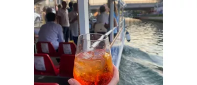 Aperitif by boat on the Navigli