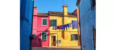 Murano y Burano: Visita guiada con soplado de vidrio y fabricación de encajes + Excursión en barco