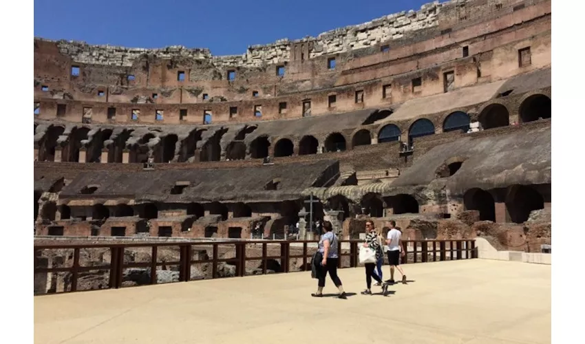 Colosseo, Arena, Foro Romano e Palatino + Tour guidato semi-privato