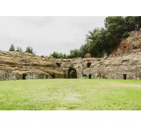 Parque Arqueológico Sutri: Entrada sin colas