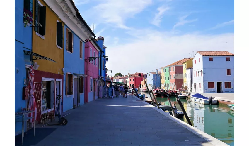 Murano e Burano: tour in barca da Piazza San Marco + dimostrazione di soffiatura del vetro