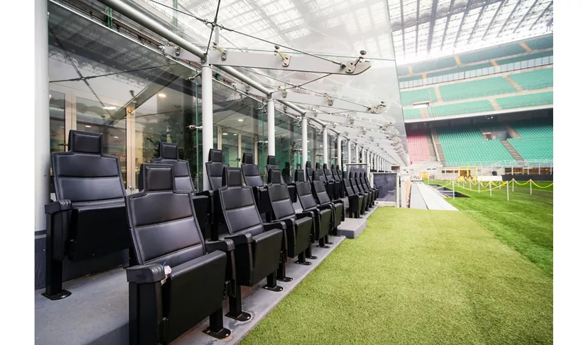 Stadio San Siro: Biglietto d'ingresso + Autobus Hop-on Hop-off