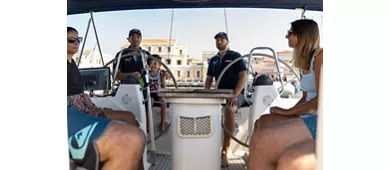 Aci Trezza: Excursión en velero desde Catania + Aperitivo