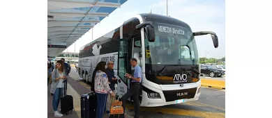 Venice: Shuttle Bus Transfer from Marco Polo Airport to Venice