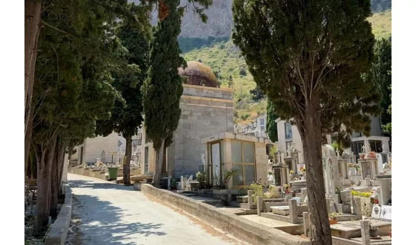 Palermo: Rotoli Friedhof & Heiligtum von Santa Rosalia Tour mit Guide