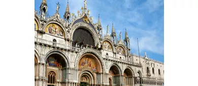 Boat Transfer from Piazzale Roma to San Marco with Guide