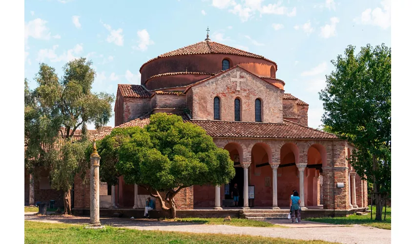 Murano, Burano e Torcello: Tour in barca intera giornata + Soffiatura del vetro