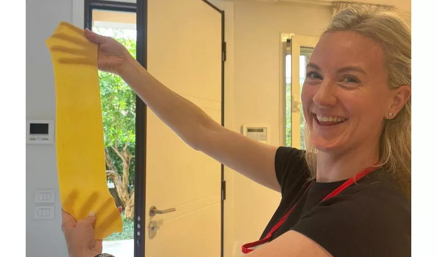 Emilia-Romaña: Clase de elaboración de pasta + Cata de vinos