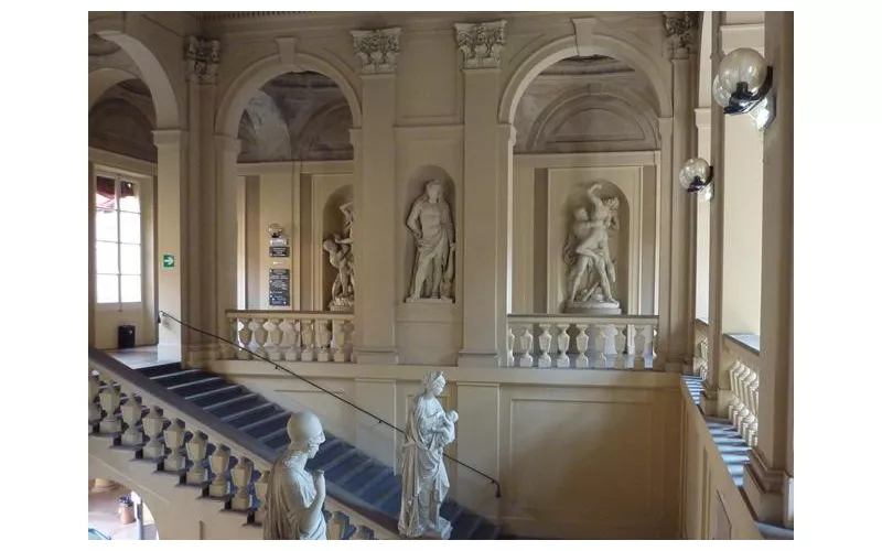 Palazzo Hercolani : la splendeur aristocratique