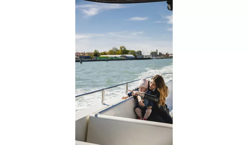 Murano, Burano & Torcello: 24-Hr or 48-Hr Hop-On Hop-Off Boat Tour