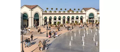 Serravalle Designer Outlet: Roundtrip Shuttle Transfer from Milan