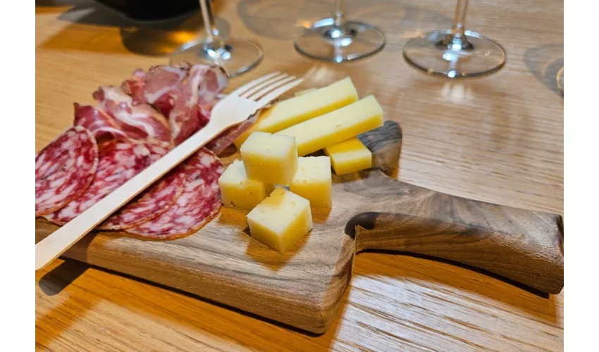 Venice: Guided Prosecco Tour + Transfer + Wine Tasting + Lunch