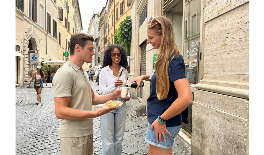 Roma: Tour gastronomico notturno per piccoli gruppi