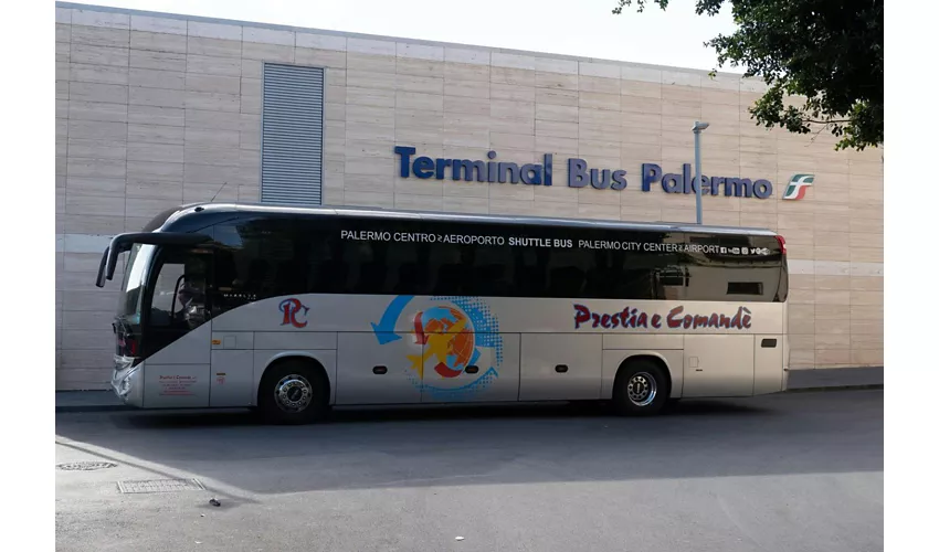 Palermo: Traslado en autobús desde/hasta el aeropuerto y el centro de la ciudad