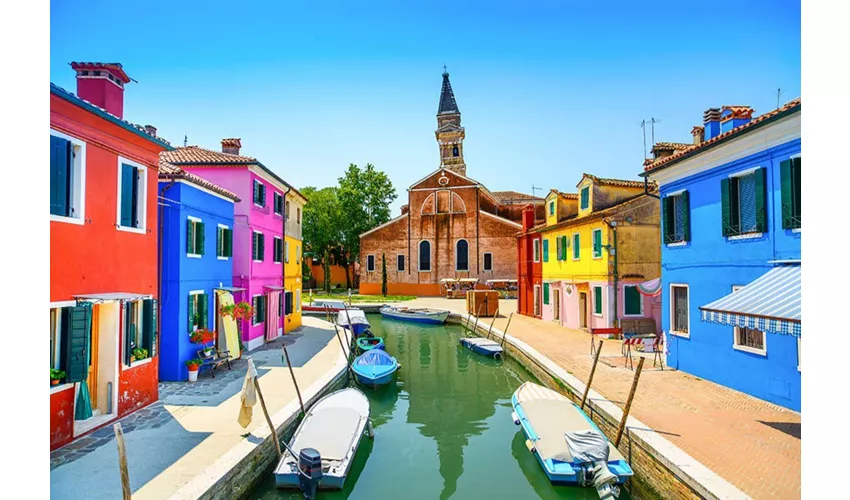 Murano, Burano & Torcello: Traditional Islands Boat Tour + Glassblowing Demo