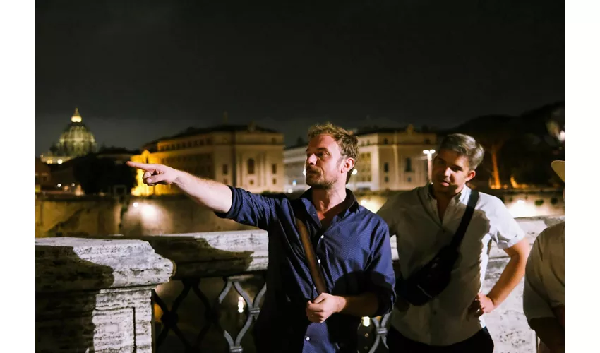 Rome: Ghosts & Legends Guided Walking Tour