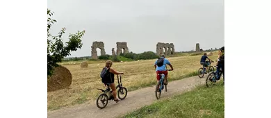 Via Appia: Tour in E-Bike fuori dai sentieri battuti + Catacombe + Cibo