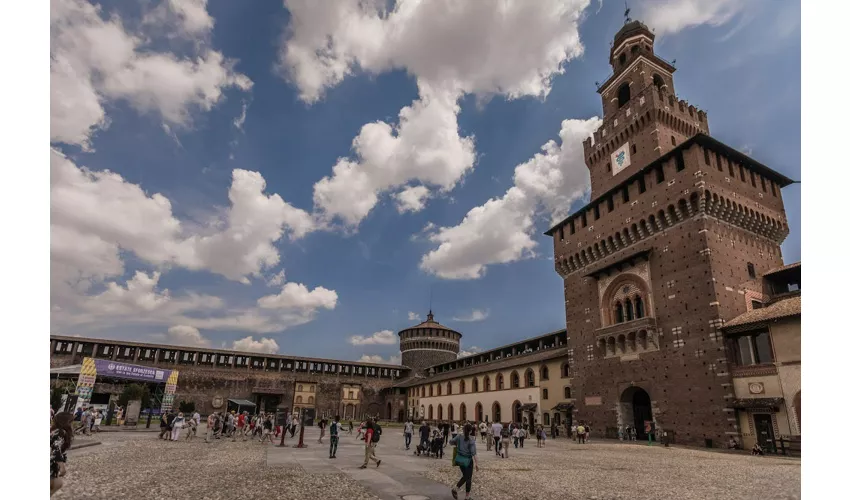 Milano: Tour guidato a piedi + Biglietto salta-coda per l'Ultima Cena