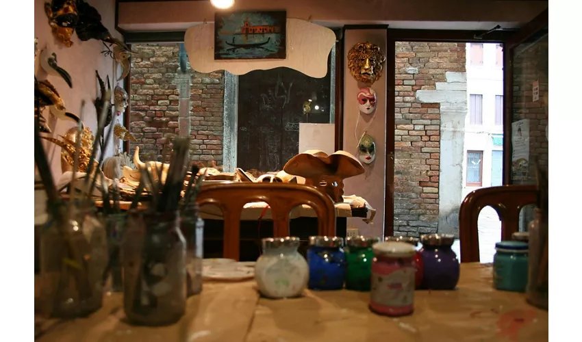Venezia: Laboratorio di maschere di Carnevale