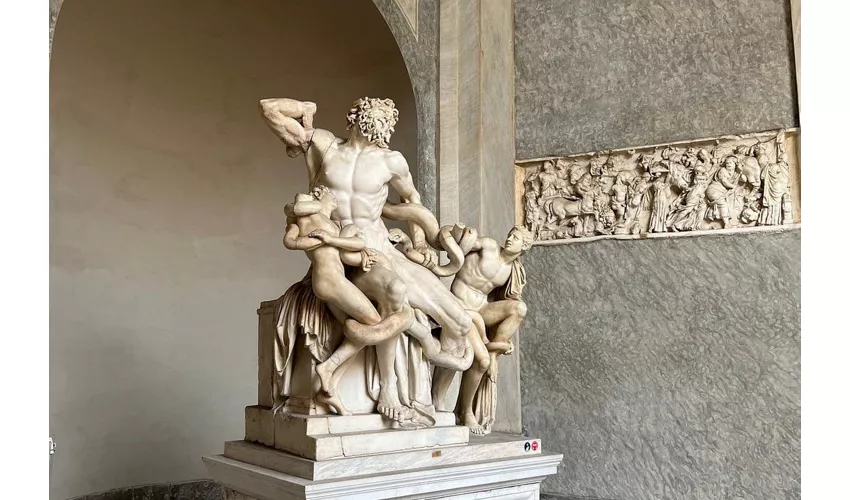 Vatican Museums & Sistine Chapel: Fast Track Ticket + Guided Tour