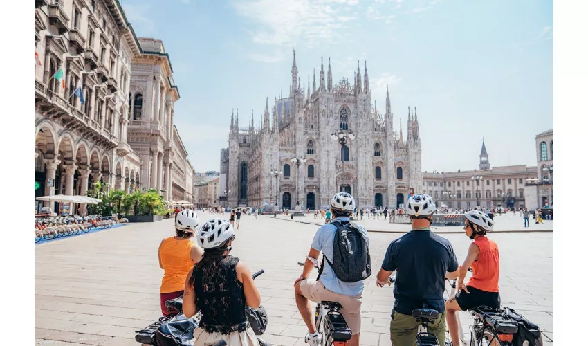 Milano: Tour in E-Bike dei punti salienti della città