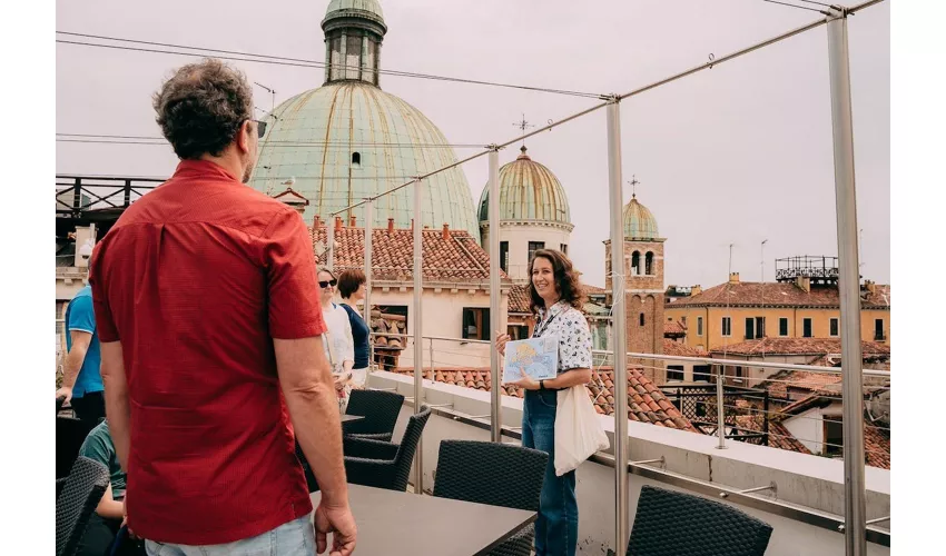 Venice: Guided Rooftops Tour + Prosecco Tasting