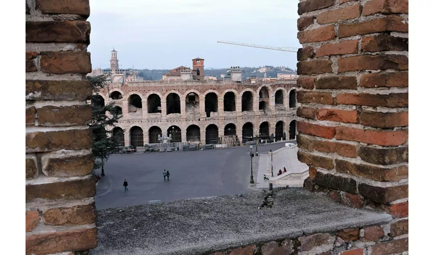 Verona: Day Trip from Venice