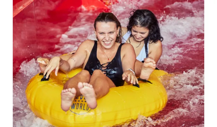 Acquaworld: Indoor and Outdoor Water Park