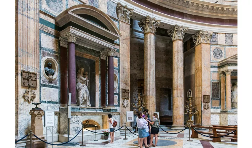 Pantheon: Biglietto con accesso rapido + Tour guidato