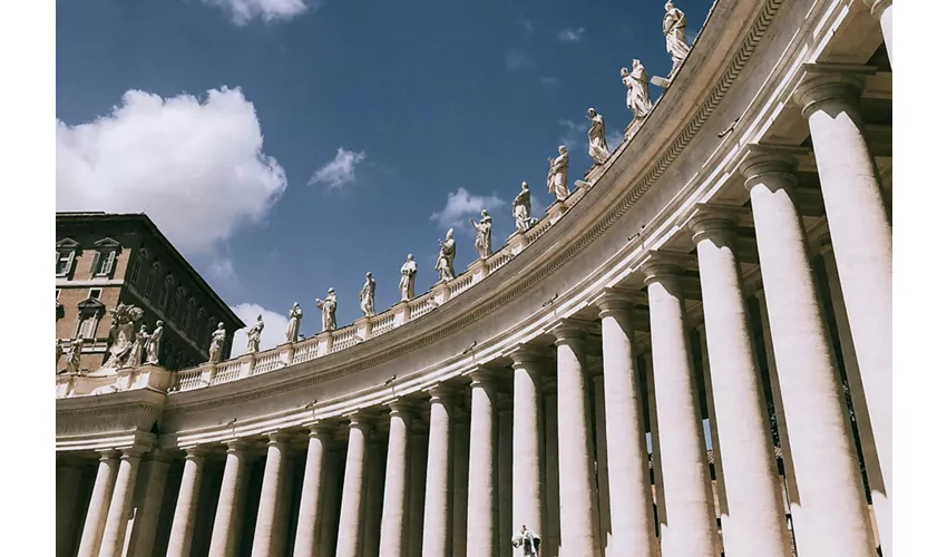 St.Peter’s Basilica & St. Peter’s Square: Guided Walking Tour