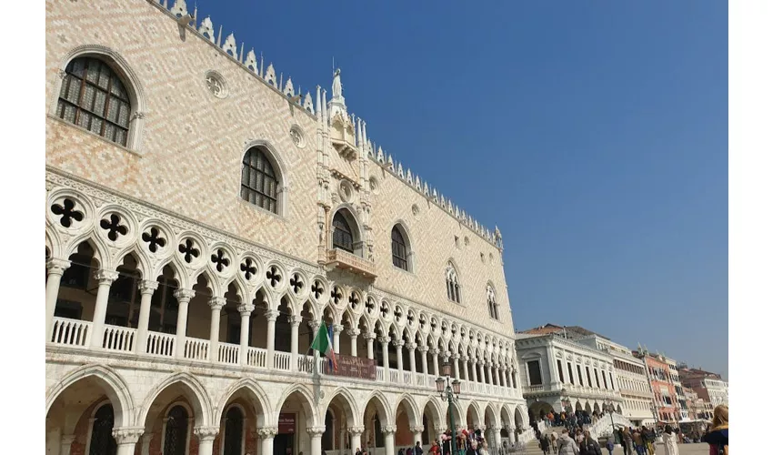 Doge’s Palace & St. Mark’s Basilica: Early Entrance Guided Tour