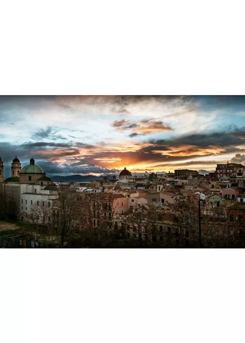 Auf und ab in den Vierteln von Cagliari, zwischen Geschichte und Meer