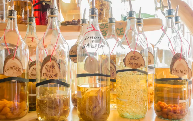 From dessert to fruit: a combination of liqueurs and herbs