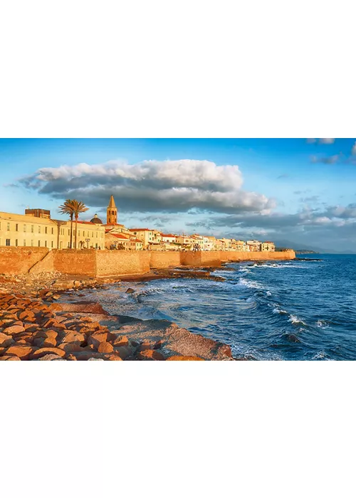 Von Cagliari nach Alghero mit dem Boot, entlang der Nuraghenroute