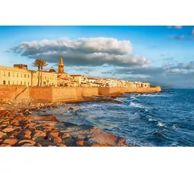 De Cagliari à Alghero en bateau, sur la Route des Nuraghes