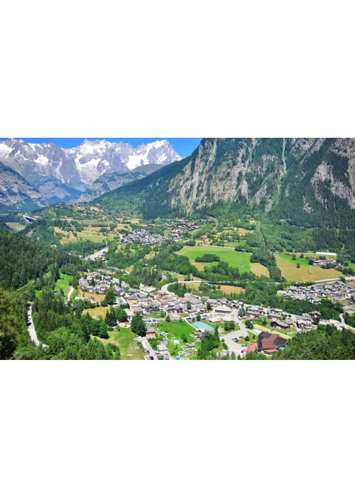 Scoprire la Valle d’Aosta, da Pont-Saint-Martin a Courmayeur in bicicletta