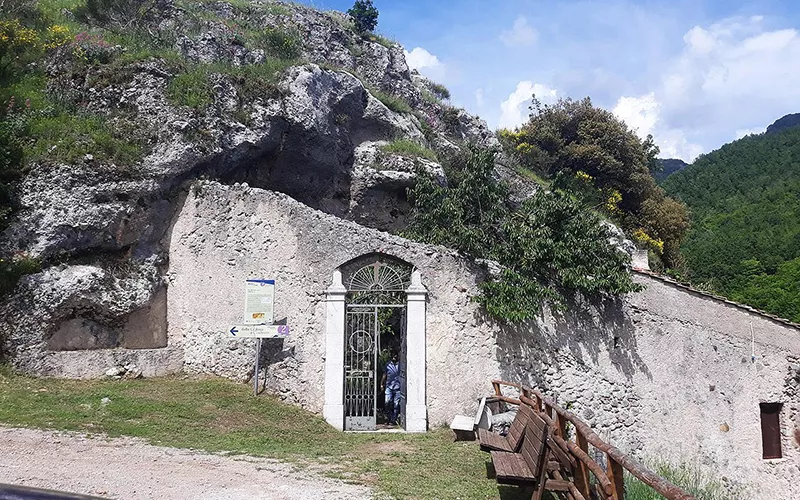 L'eremo nella roccia