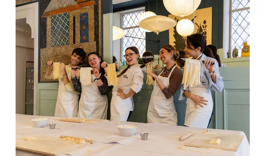 Roma: Clase de cocina de raviolis, fettuccine y tiramisú