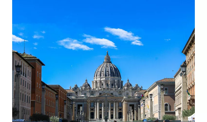 Musei Vaticani e Basilica di San Pietro: Visita veloce + Tour guidato semi-privato