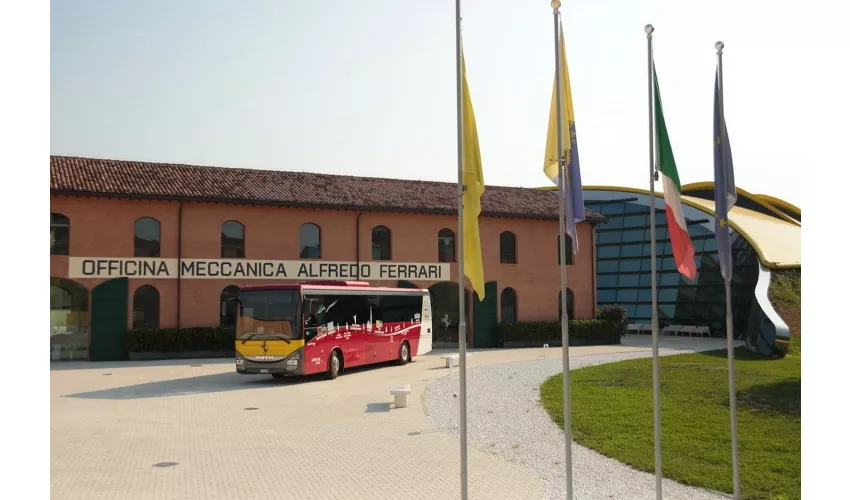 Shuttle Connecting Modena Station-Musei Ferrari