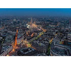 Milano: Tour notturno a piedi per piccoli gruppi