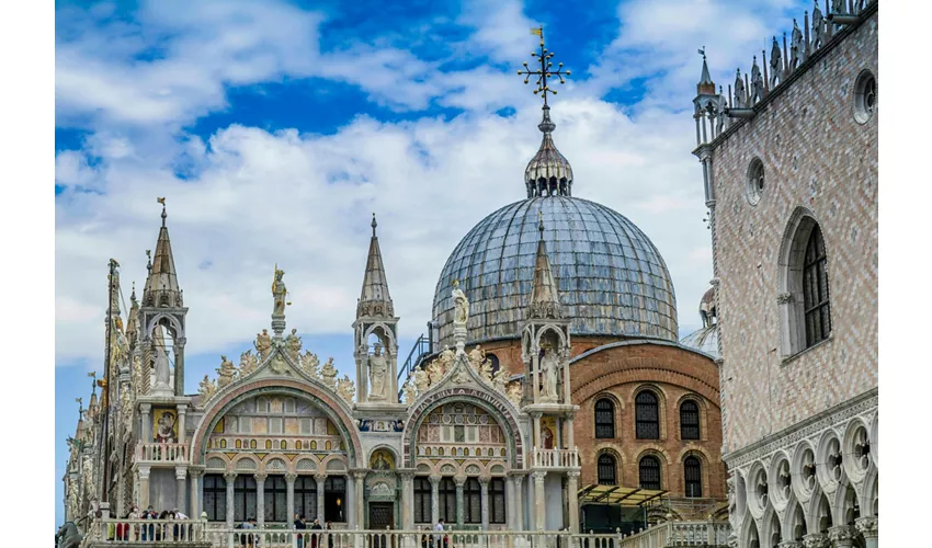 Basílica de San Marcos y Palacio Ducal: Entrada de acceso rápido + Audioguía