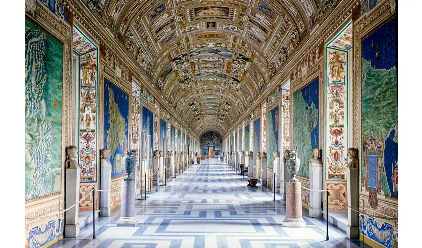 Vatican Museums & Colosseum: Guided Tour