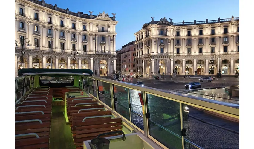 Green Line Tours Roma: Bus Hop On Hop Off di notte + Fermata di degustazione