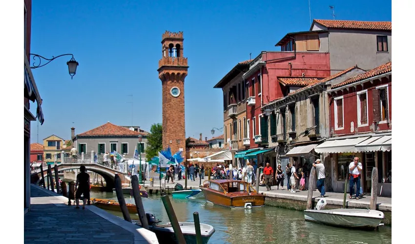 Murano, Burano & Torcello: Boat Tour + Glass-blowing Demonstration