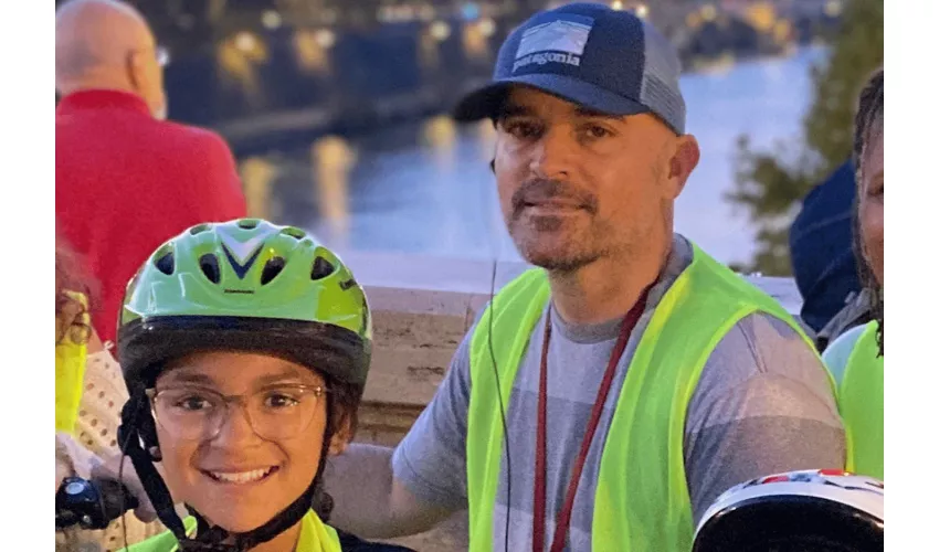 Roma: Tour guidato serale in bicicletta