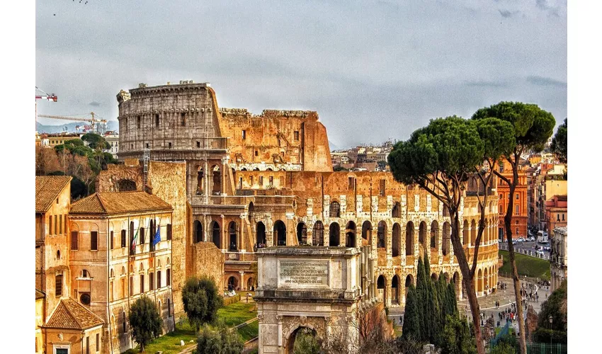 Vatican Museums & Colosseum: Multimedia Video