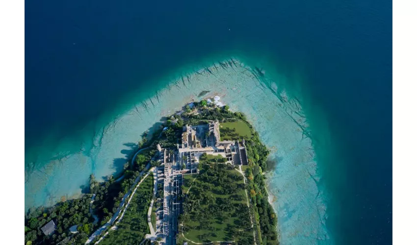 Verona, Sirmione & Gardasee: Geführte Tagestour ab Mailand + Bootstour