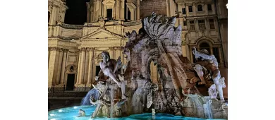 Roma: Visita nocturna en grupo reducido