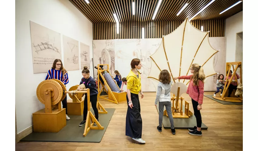 Museo Nacional de la Ciencia y Tecnología Leonardo da Vinci: Entrada